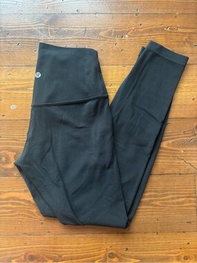 Lululemon Align Leggings, Size 4, 25 inch